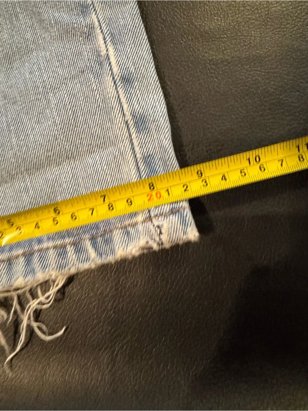 Levi’s 550 Relaxed Fit Light Wash Denim Jeans Men’s 35x32